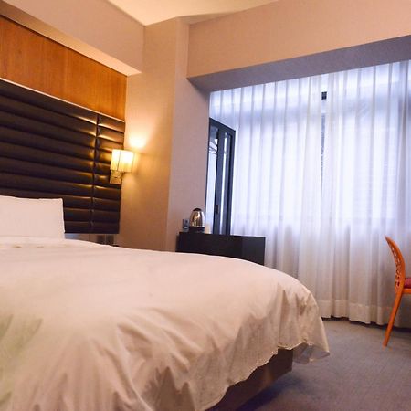 新麗旅店 Newful Hotel Tajpej Kültér fotó
