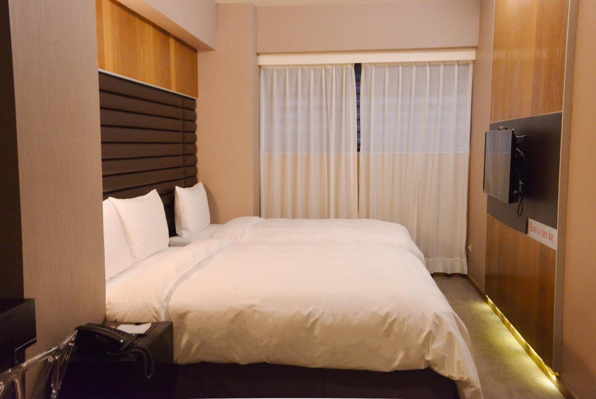 新麗旅店 Newful Hotel Tajpej Kültér fotó