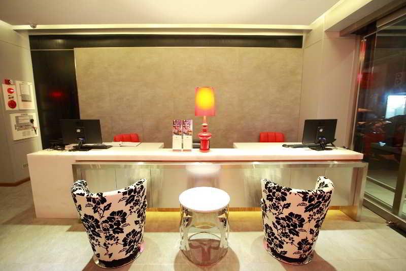 新麗旅店 Newful Hotel Tajpej Kültér fotó