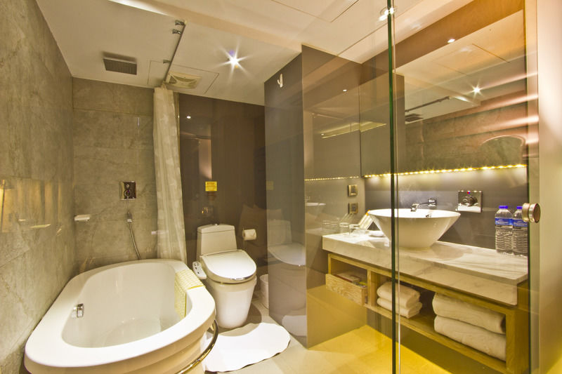 新麗旅店 Newful Hotel Tajpej Kültér fotó