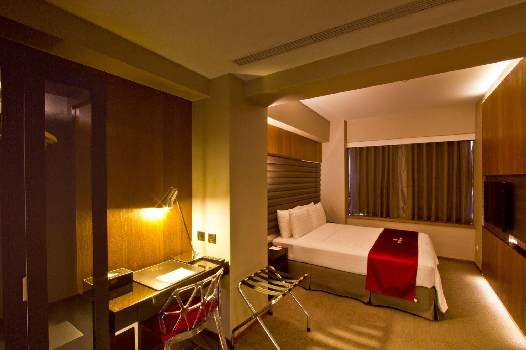 新麗旅店 Newful Hotel Tajpej Kültér fotó